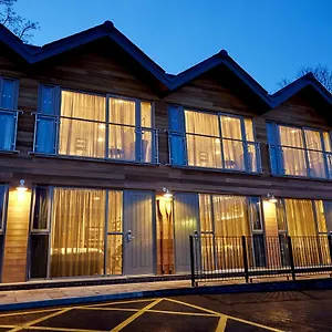 Gasthof The Boathouse & Riverside, Chester